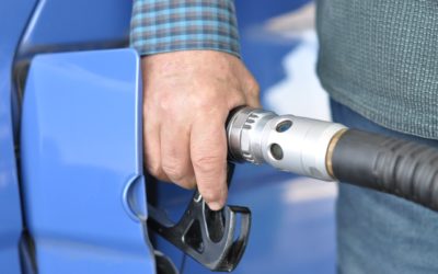 7 consells per a estalviar combustible en fer provisió de benzina